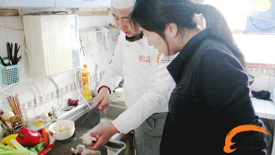 【第六弹】安徽新东方大师上门教做年夜饭 烹制幸福美味