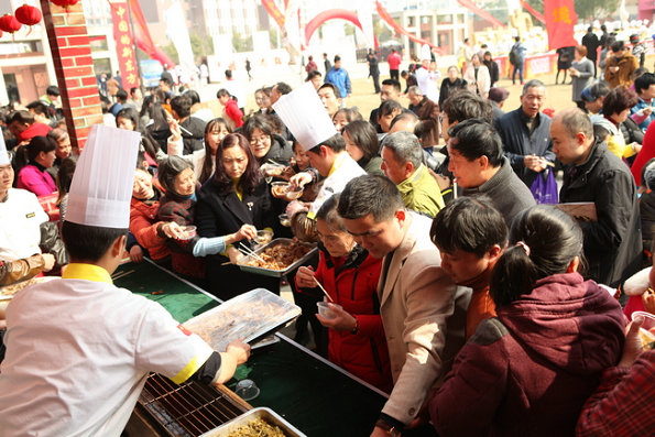 首届李鸿章美食文化节在新东方隆重举行 免费品尝嗨翻天