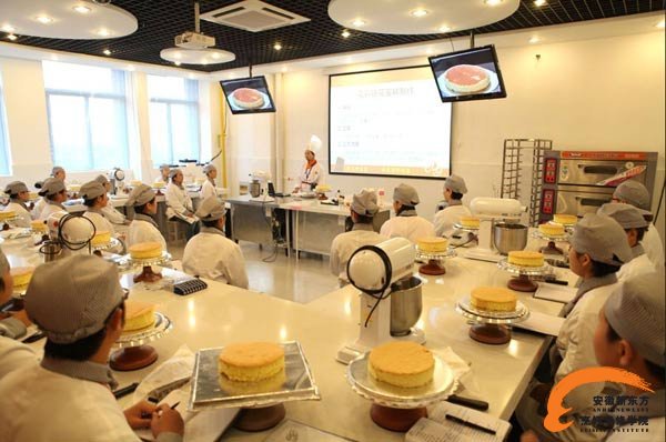 安徽新东方告诉您如何开一家的蛋糕店